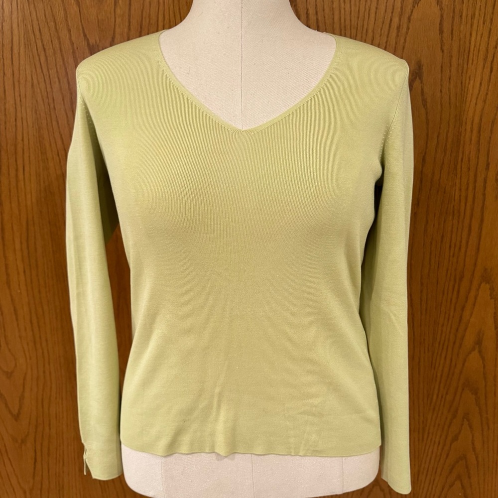 NWT Ann Taylor Light Lime Green V-Neck Sweater Silk & Nylon Dress Top Stretchy